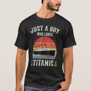 T-shirt Juste Un Garçon Qui Aime Titanic Classic Ship