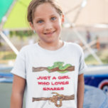 T-Shirt Juste une fille qui aime serpents Reptile Boa Pyth<br><div class="desc">Cette conception peut être personnalisée en choisissant l'option Modifier la conception. Vous pouvez également transférer sur d'autres objets. Contactez-moi à l'adresse colorflowcreations@gmail.com ou utilisez l'option conversation en haut de la page si vous souhaitez avoir cette conception sur un autre produit ou avez besoin d'aide. Voir d'autres de mes dessins ou...</div>