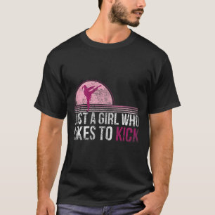 T-shirt Juste Une Fille Qui Aime Tuer Karate Arts Martiaux