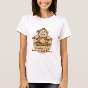 T-shirt Kawaii drôle singe brun sourire et faire du yoga