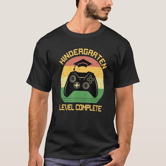 T-shirt Kindergarten Graduation Level Complete Video Gamer (Devant)