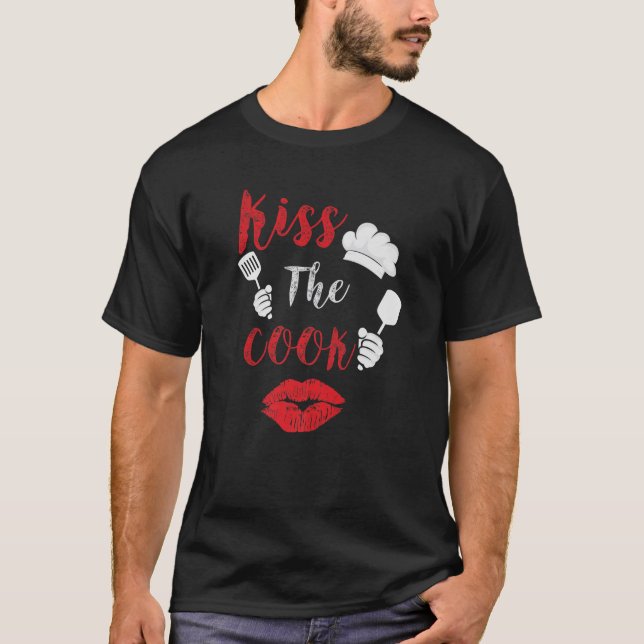 T-shirt Kiss The Cook Chef Cuisine Love Big Red Heart Vale (Devant)