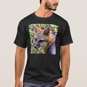 T-SHIRT KIT DE RENARD JOUANT DANS LA BROSSE