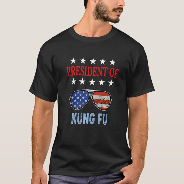 T-shirt Kung Fu Accessoires Drapeau Usa Kung Fu Dit : (Devant)