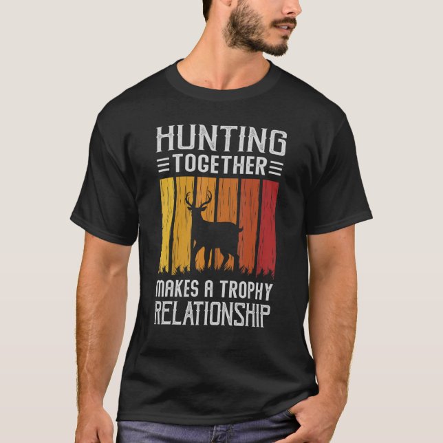T-shirt La Chasse Ensemble Fait Une Relation Trophée - Cou (Devant)