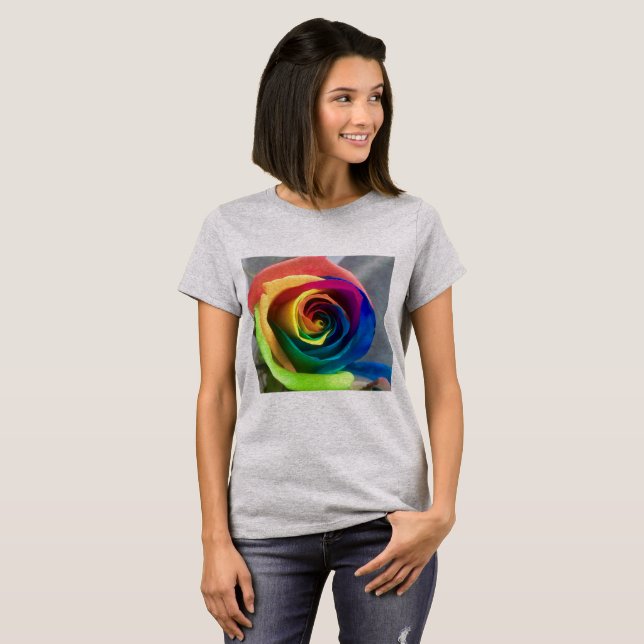 T-shirt La chemise des femmes roses d'arc-en-ciel (Devant entier)