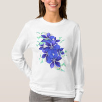 La clématite pourpre fleurit la chemise de