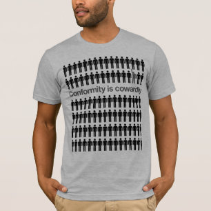 T-shirt La conformité est chemise lâche