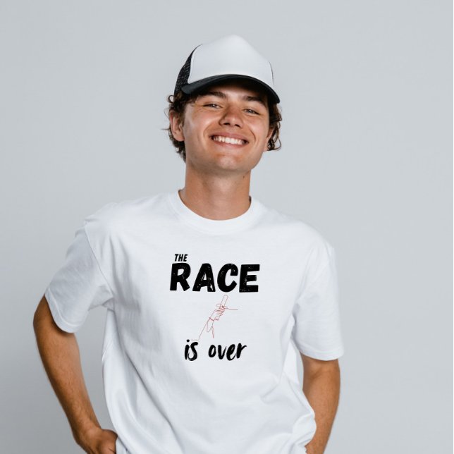 T-shirt La course est Ove Graduation (Créateur téléchargé)