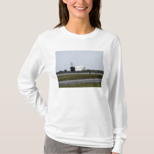 T-shirt La découverte de navette spatiale atterrit 3