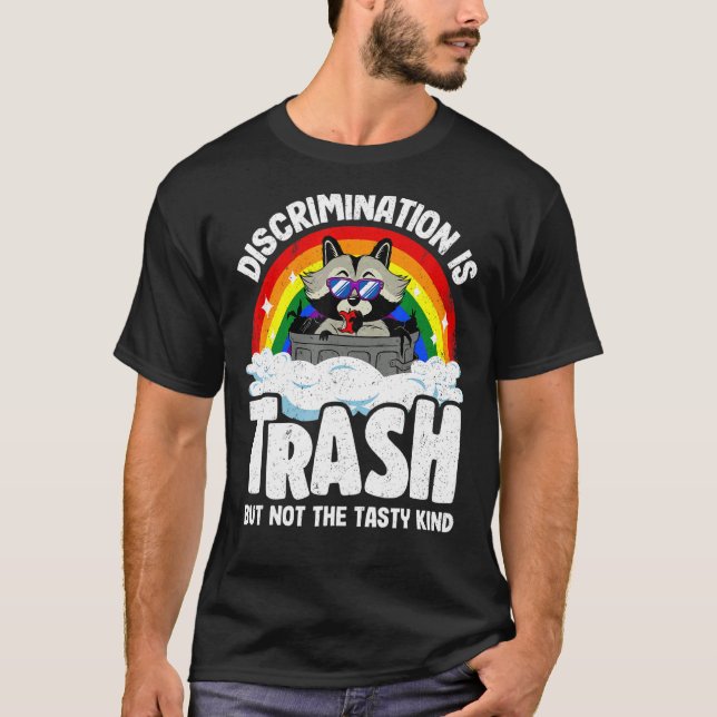 T-shirt La discrimination est Trash Raccoon Rainbow Flag G (Devant)