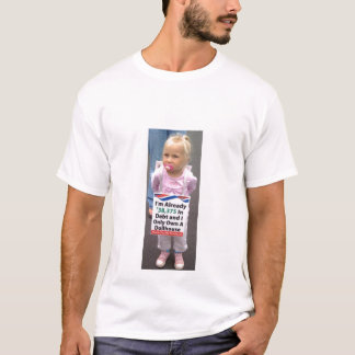 T-shirt La fille dans la dette possède seulement la