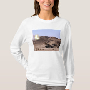 T-shirt La flamme et la fumée émergent du museau