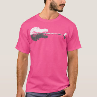 T-shirt La Guitare Reflète Dans La Forêt D'Eau Ombre Guita