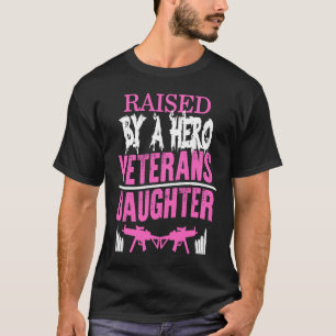 T-shirt La Journée des vétérans célébrée par une fille Hér