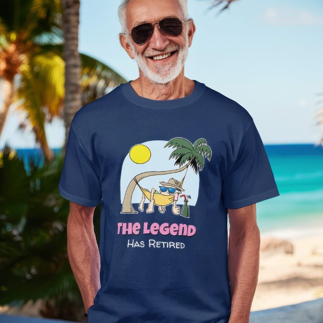 T-shirt La Légende A Retraité Drôle Chill Hammock Cartoon (happy retiree on tropical beach)