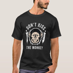 T-shirt La maladie du singe n'embrasse pas le singe