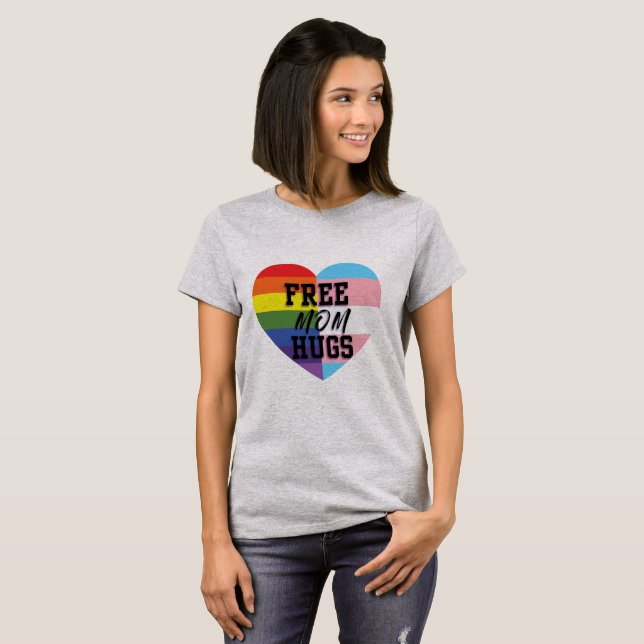 T-shirt La maman libre étreint LGBTQ (Devant entier)