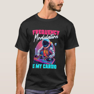 T-shirt La modulation de fréquence du synthétiseur est mon