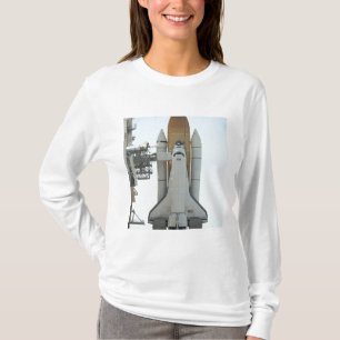 T-shirt La navette spatiale l'Atlantide se repose sur la