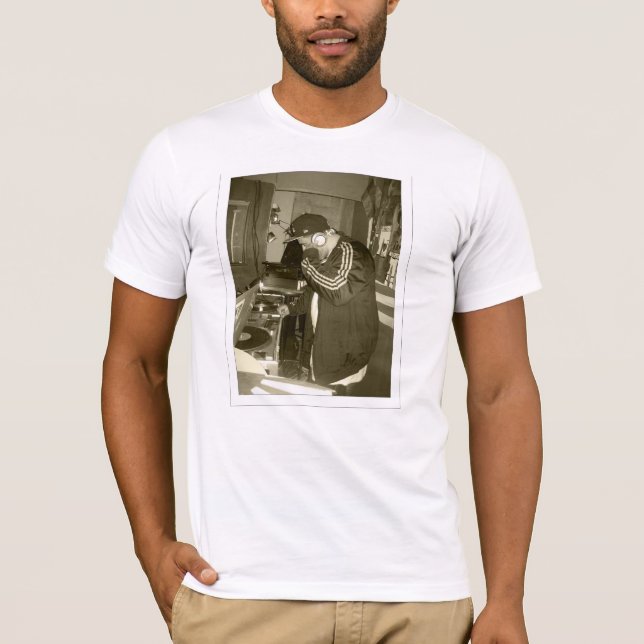 T-shirt La nuit dernière le DJ a sauvé ma vie (Devant)