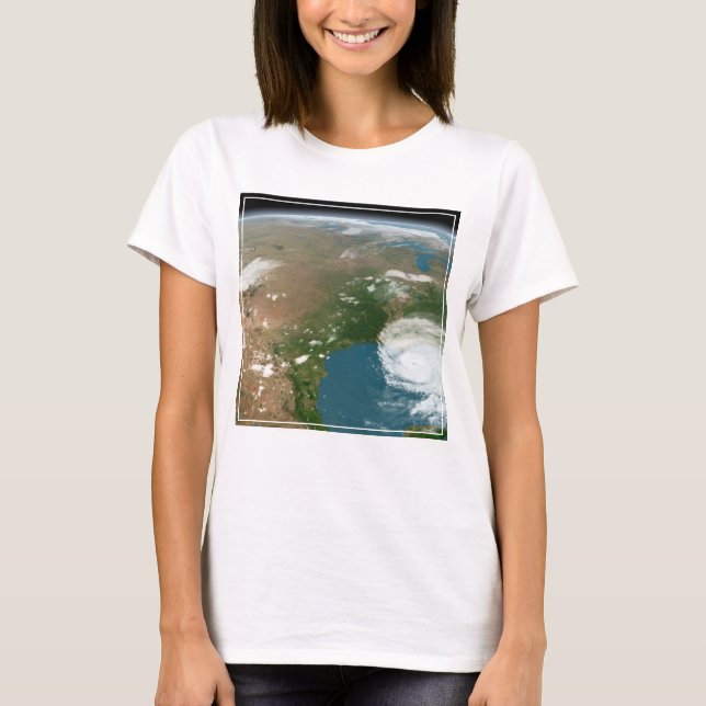 T-shirt La Planète Panoramique Terre Et Les Etats-Unis. (Devant)