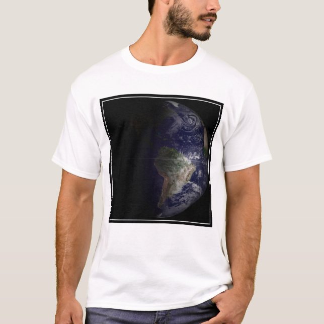T-shirt La Terre À Son Équinoxe. (Devant)