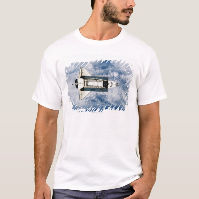 T-shirt La terre orbitale 3 de navette spatiale (Devant)