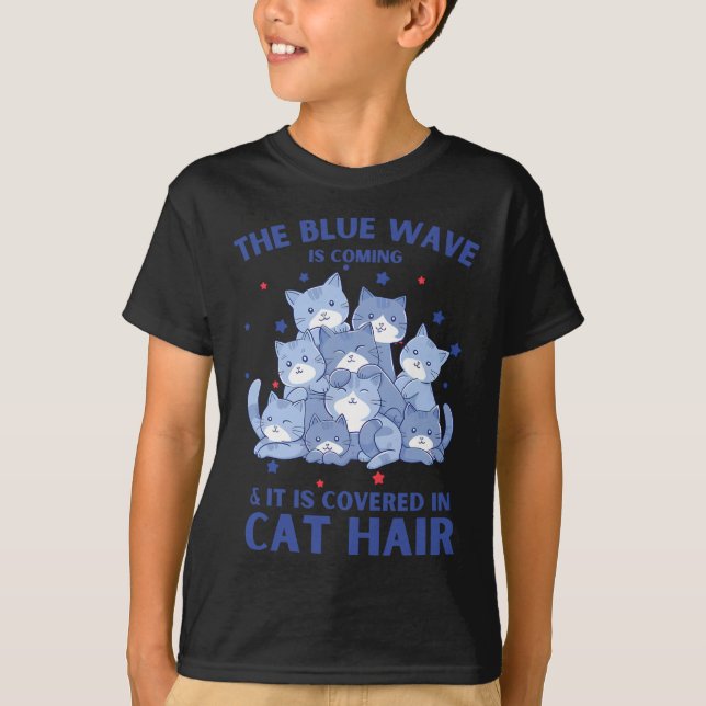T-shirt La Vague Bleue Arrive Et Elle Est Couverte De Chat (Devant)
