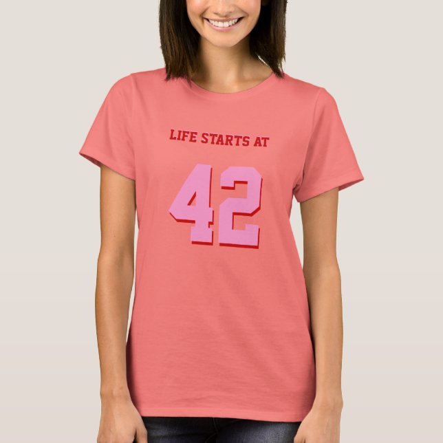 T-shirt La Vie Commence À 42 Plaisanterie 42e Anniversaire (Devant)