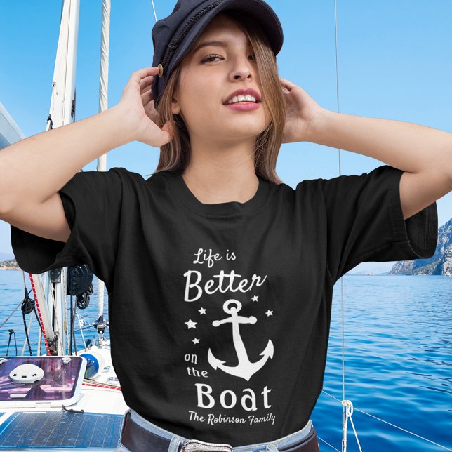T-shirt La Vie Est Mieux Sur Le Bateau Nautique Nom De Fam (Créateur téléchargé)