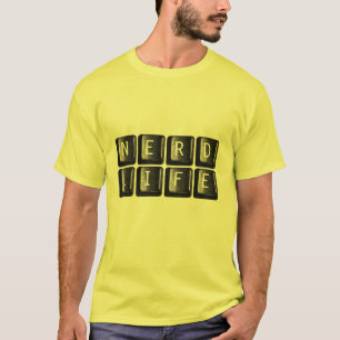 T-shirt La vie nerd verrouille le clavier d'ordinateur