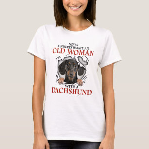 T-shirt La Vieille Femme Avec Un Dachshund