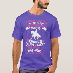 T-shirt La Vieille Femme La Plus Forte Monte À Cheval