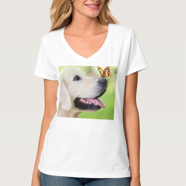 T-shirt Labrador And Butterfly Throw Pillow (Devant)
