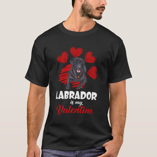 T-shirt Labrador Noir est mon amour de la Saint-Valentin C (Devant)