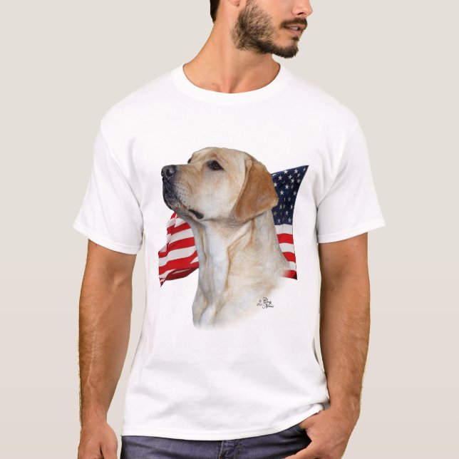 T-shirt Labrador retriever jaune avec le drapeau (Devant)