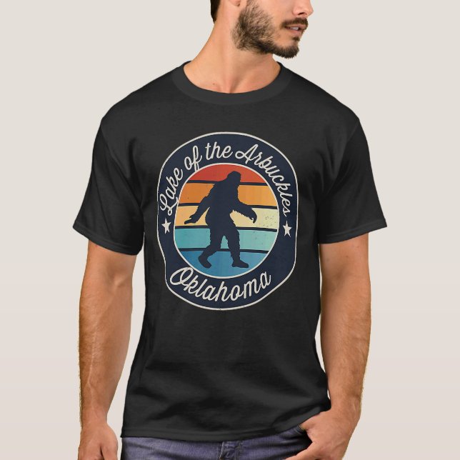 T-shirt Lac des Arbuckles Oklahoma Sasquatch Souvenir (Devant)