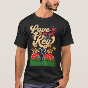 T-shirt Ladybugs Aime Le Seul Amour Floral De Printemps Cl