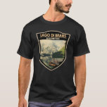 T-shirt Lago di Braies Italie Travel Art Vintage<br><div class="desc">Design vectoriel Lago di Braies. Le lac Braies est un lac dans les Dolomites de Prags au Tyrol du Sud,  en Italie.</div>