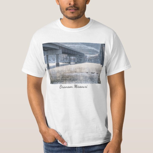 T-shirt Lake Taneycomo Brouillard Pêche d'Hiver (Devant)