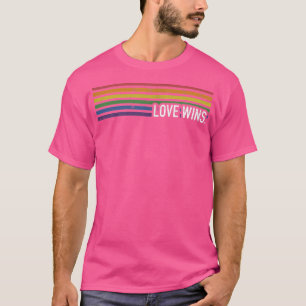 T-shirt L'amour avec arc-en-ciel gagne pour le soutien gay