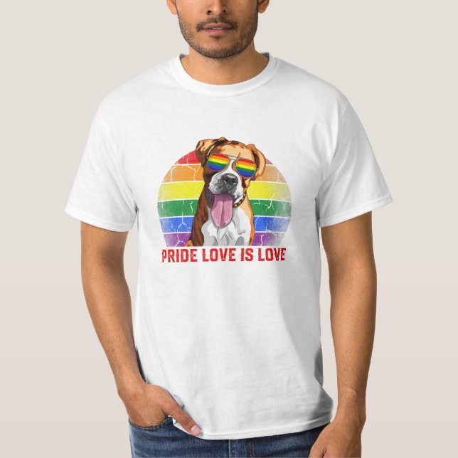 T-shirt L'amour de la fierté LGBT est un chien de boxe d'a (Devant)