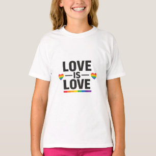 T-shirt L'amour est l'amour – Conception minimale de cœurs