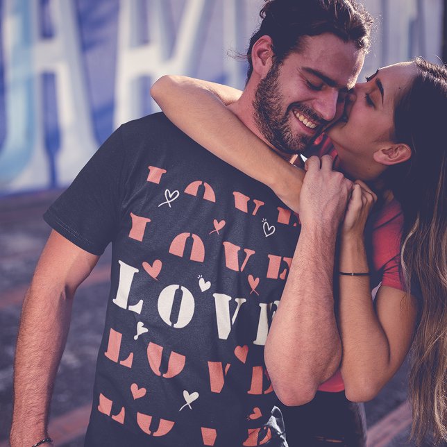 T-shirt L'amour est réciproque (Wife kisses her husband with full of love)