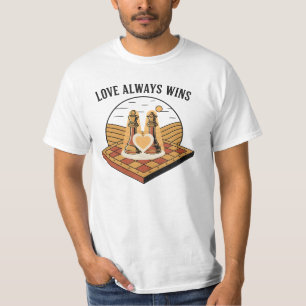 T-shirt L'amour gagne toujours : roi et reine d'échecs vin