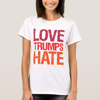 T-shirt L'amour l'emporte sur la haine contre Trump