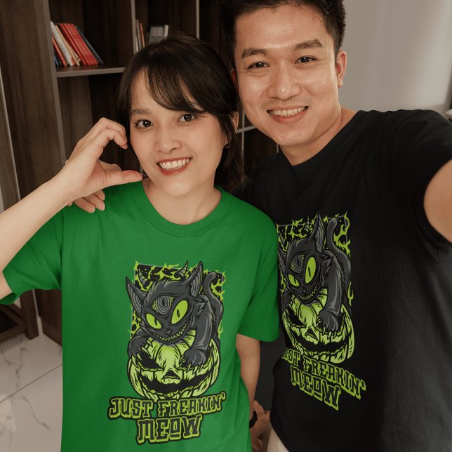 T-shirt Lancer l'obscurité avec Halloween de chat maléfiqu (Créateur téléchargé)