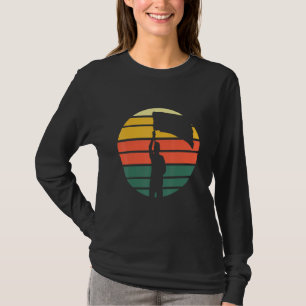 T-shirt Lanceur de drapeau design rétro
