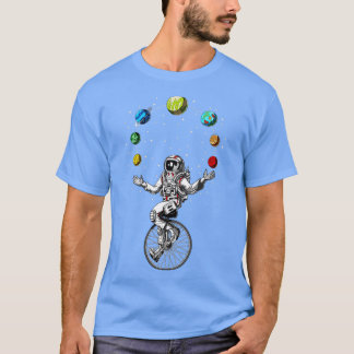 T-shirt L'astronaute Jongle avec des planètes spatiales